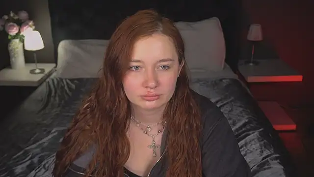 Snapshot of carolina_elf chatting on 03-18-25, 09:45 carolina elf online show from 03-18-25, 09:45