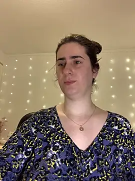 Snapshot of INELIKA chatting on 04-09-26, 11:22 INELIKA online show from 04-09-26, 11:22