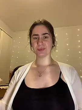 Snapshot of INELIKA chatting on 04-08-26, 10:33 INELIKA online show from 04-08-26, 10:33