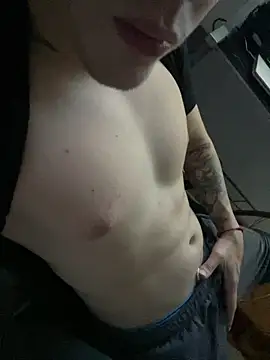 Snapshot of buoh23 chatting on 04-04-26, 05:25 buoh23 online show from 04-04-26, 05:25