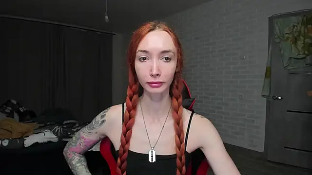 Snapshot of Roxy_Silver chatting on 10-10-25, 03:02 Roxy Silver online show from 10-10-25, 03:02