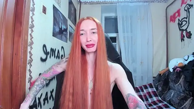 Snapshot of Roxy_Silver chatting on 03-08-25, 10:02 Roxy Silver online show from 03-08-25, 10:02