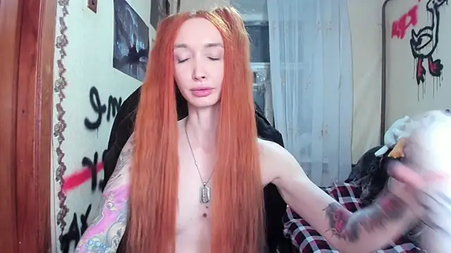 Snapshot of Roxy_Silver chatting on 03-19-25, 10:09 Roxy Silver online show from 03-19-25, 10:09