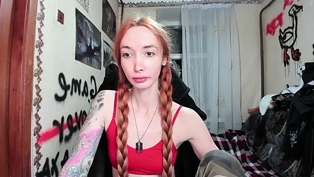 Snapshot of Roxy_Silver chatting on 09-20-25, 08:47 Roxy Silver online show from 09-20-25, 08:47
