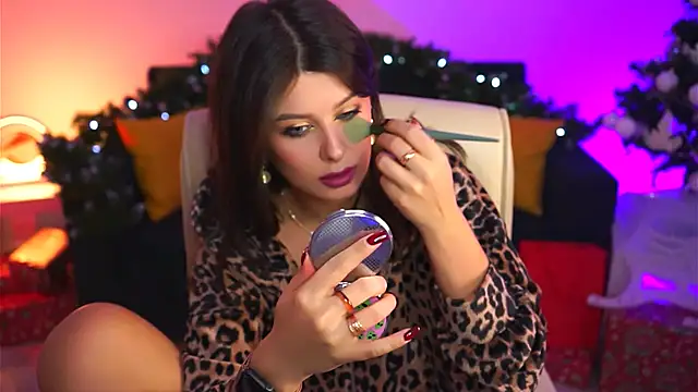 Snapshot of NicoleMun chatting on 01-10-25, 05:02 NicoleMun online show from 01-10-25, 05:02