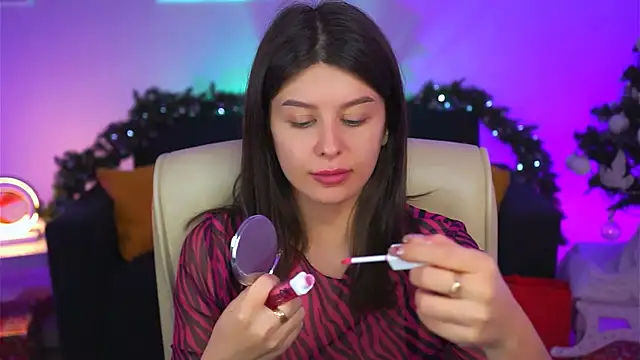 Snapshot of NicoleMun chatting on 01-26-25, 08:25 NicoleMun online show from 01-26-25, 08:25