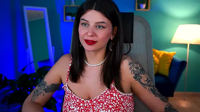 Snapshot of NicoleMun chatting on 02-18-25, 03:20 NicoleMun online show from 02-18-25, 03:20