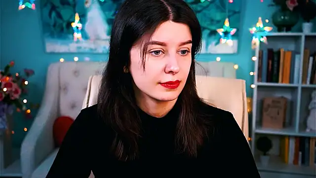 Snapshot of NicoleMun chatting on 12-29-24, 05:10 NicoleMun online show from 12-29-24, 05:10