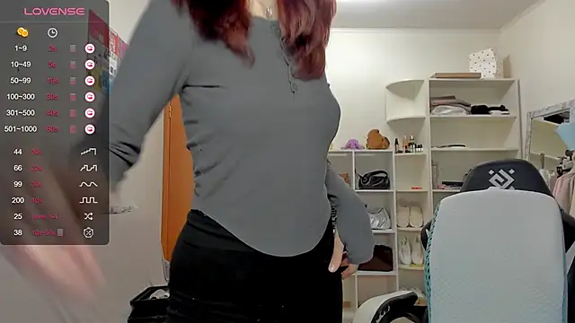 Snapshot of broosnica1 chatting on 05-18-26, 09:36 broosnica1 online show from 05-18-26, 09:36