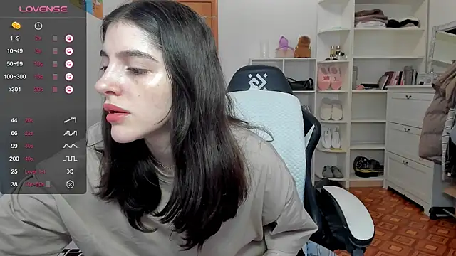 Snapshot of broosnica1 chatting on 04-22-26, 07:15 broosnica1 online show from 04-22-26, 07:15