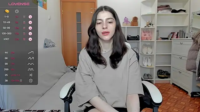 Snapshot of broosnica1 chatting on 04-23-26, 07:37 broosnica1 online show from 04-23-26, 07:37