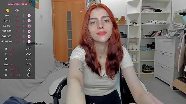 Snapshot of broosnica1 chatting on 06-06-26, 08:52 broosnica1 online show from 06-06-26, 08:52