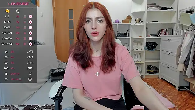 Snapshot of broosnica1 chatting on 05-15-26, 01:42 broosnica1 online show from 05-15-26, 01:42