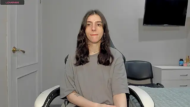 broosnica1 online show from 12-18-25, 07:46