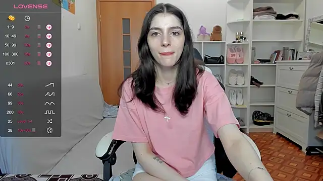 Snapshot of broosnica1 chatting on 04-20-26, 08:28 broosnica1 online show from 04-20-26, 08:28