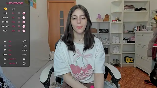 broosnica1 online show from 04-08-26, 07:32