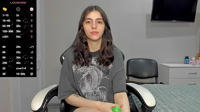 broosnica1 online show from 10-28-25, 09:19