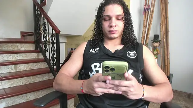 Snapshot of Belamiramil chatting on 06-19-26, 03:40 Belamiramil online show from 06-19-26, 03:40