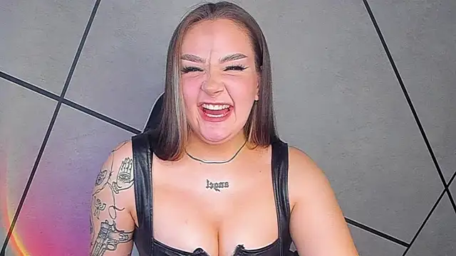 Snapshot of little_m0use chatting on 10-17-25, 03:14 little m0use online show from 10-17-25, 03:14