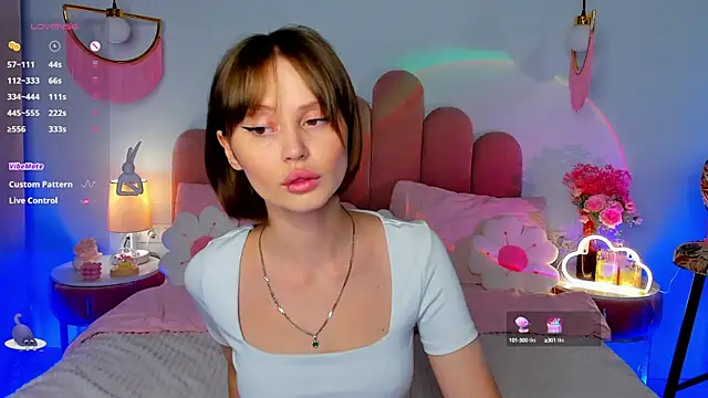 MaryLew online show from 10-07-25, 06:14