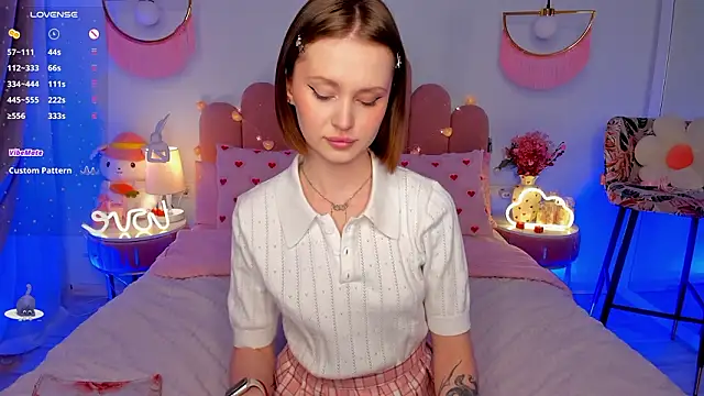 MaryLew online show from 02-10-26, 07:07