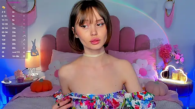 MaryLew online show from 10-17-25, 05:22