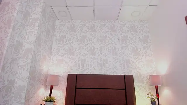 xenia golden online show from 11-14-25, 01:37