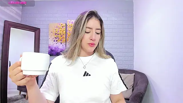  AlejaCruz  online show from 03-26-26, 07:34