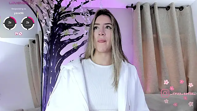  AlejaCruz  online show from 02-01-26, 12:14