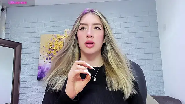  AlejaCruz  online show from 12-19-25, 07:27