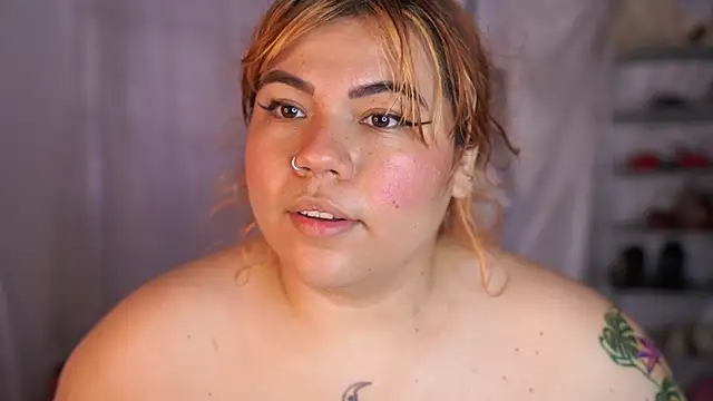 Snapshot of Samanta_cutee chatting on 05-11-26, 02:45 Samanta cutee online show from 05-11-26, 02:45