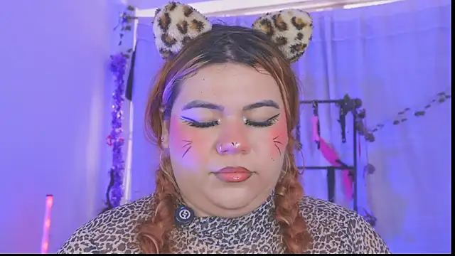 Samanta cutee online show from 12-19-25, 01:46