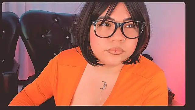 Snapshot of Samanta_cutee chatting on 03-21-25, 03:24 Samanta cutee online show from 03-21-25, 03:24