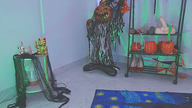 Snapshot of Samanta_cutee chatting on 09-21-25, 02:11 Samanta cutee online show from 09-21-25, 02:11