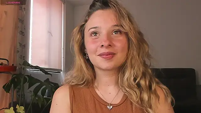 Sophy Bunny online show from 03-03-25, 07:49