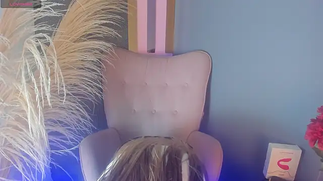 Charlotte  Brown  online show from 11-27-25, 01:11