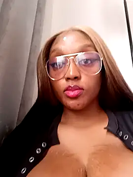 Busty Bambi online show from 02-13-26, 09:42