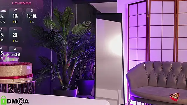 Snapshot of OliviaHawn chatting on 02-03-26, 08:25 OliviaHawn online show from 02-03-26, 08:25