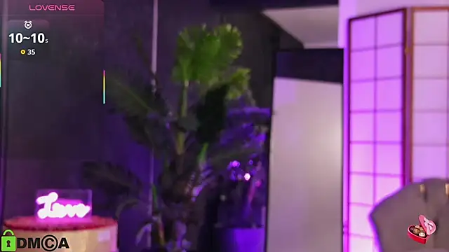 OliviaHawn online show from 11-24-25, 09:04