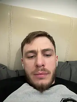 Julian128 online show from 03-05-25, 08:53