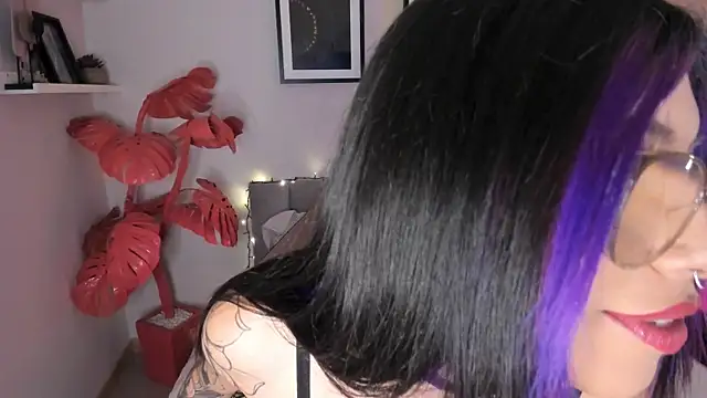 Violetta Nur online show from 02-07-26, 10:07