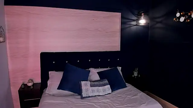 Violetta Nur online show from 06-12-26, 05:43