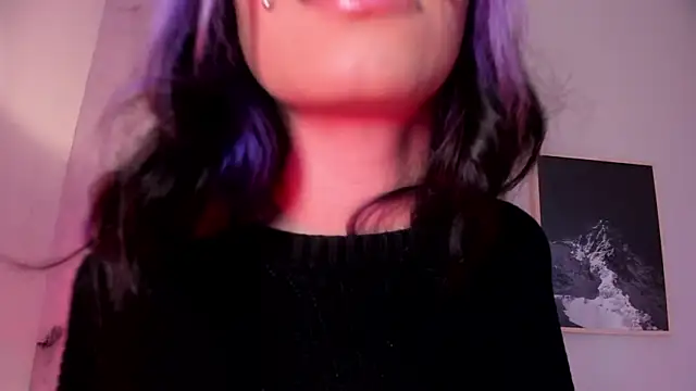 Snapshot of Violetta_Nur chatting on 05-19-26, 09:11 Violetta Nur online show from 05-19-26, 09:11