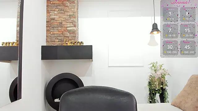  LaraMom  online show from 11-05-25, 05:49