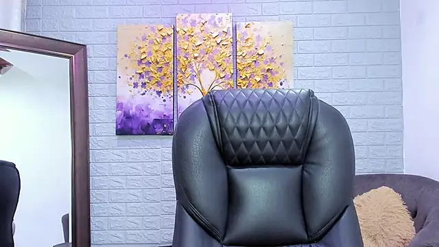  LaraMom  online show from 12-01-25, 12:17