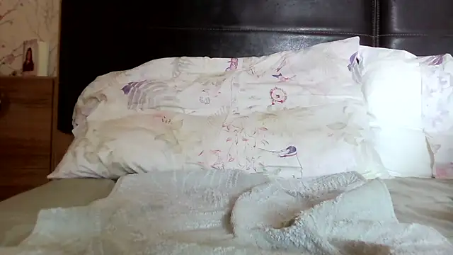 Snapshot of apollarda chatting on 12-16-24, 01:43 apollarda online show from 12-16-24, 01:43