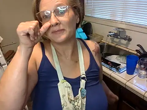 Snapshot of ChileVerde12 chatting on 05-12-26, 07:09 ChileVerde12 online show from 05-12-26, 07:09