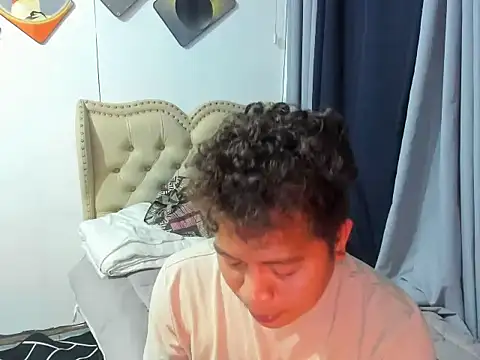 Snapshot of asian_sweetboy chatting on 11-24-25, 05:18 asian sweetboy online show from 11-24-25, 05:18