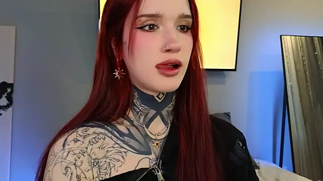 SophieInkk online show from 01-18-26, 06:17