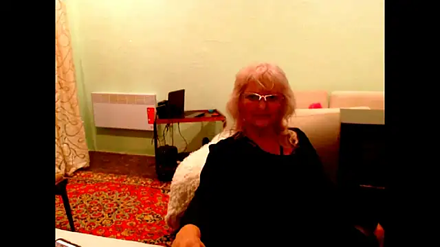 Natali7634 online show from 10-05-25, 06:20